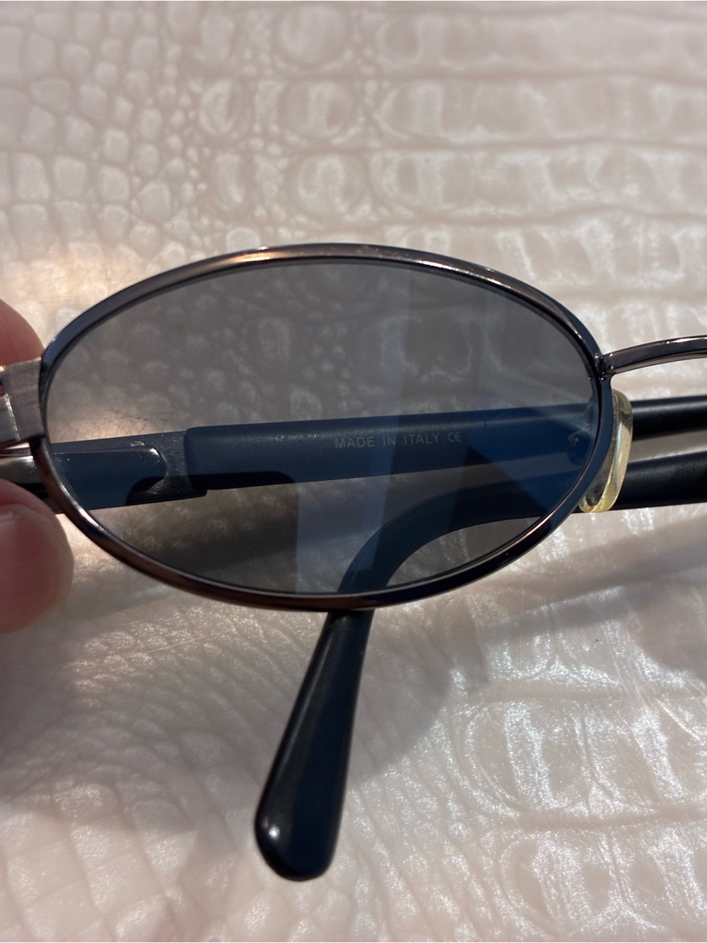Gucci Black Metal Frame Sunglasses - Picture 3 of 13